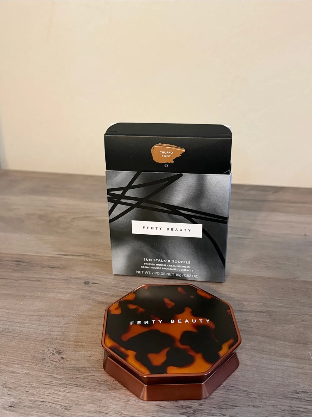 FENTY BEAUTY-Sun Stalk'r Soufflé Blurring +Blendable Pressed Mousse-churro twist